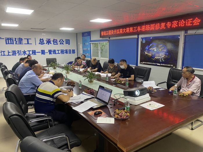 聚会现场。。。。。。。。杜存辉 摄.jpg