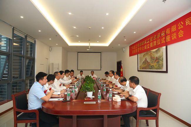 座谈会现场。。。。。。杨桂峰 摄（修图）.jpg